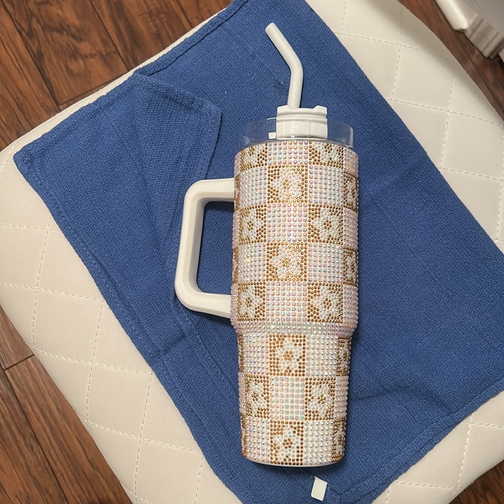 Brand new White and Floral Gold Tone Sparkle Tumbler